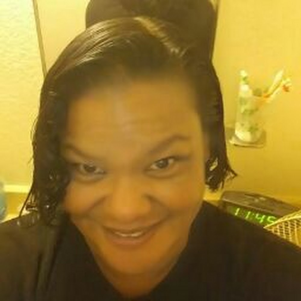 Meet your Posher, Gwenda